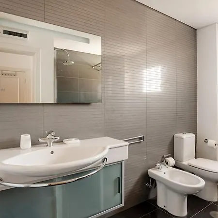 Exclusive | Bairro Alto Feel Apartment