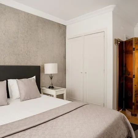 Exclusive | Bairro Alto Feel شقة