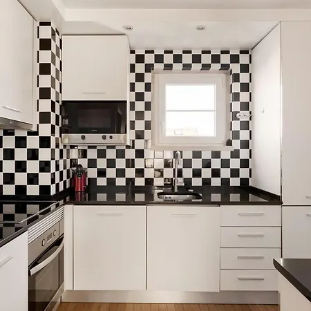 Exclusive | Bairro Alto Feel شقة