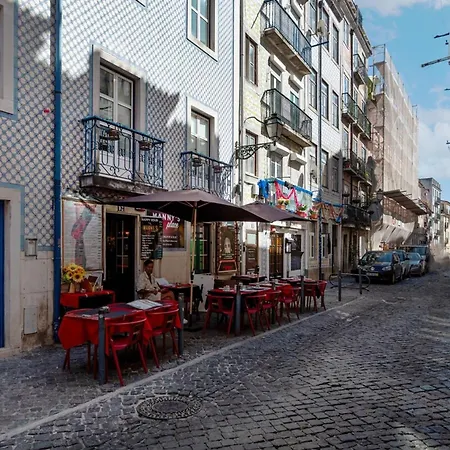 Exclusive | Bairro Alto Feel شقة
