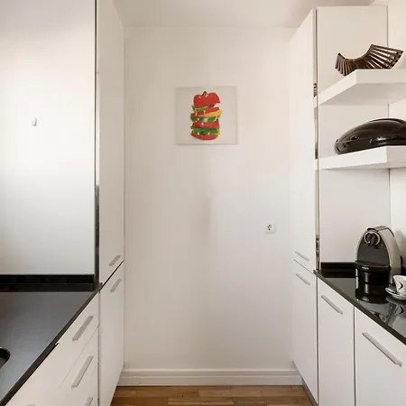 Exclusive | Bairro Alto Feel *