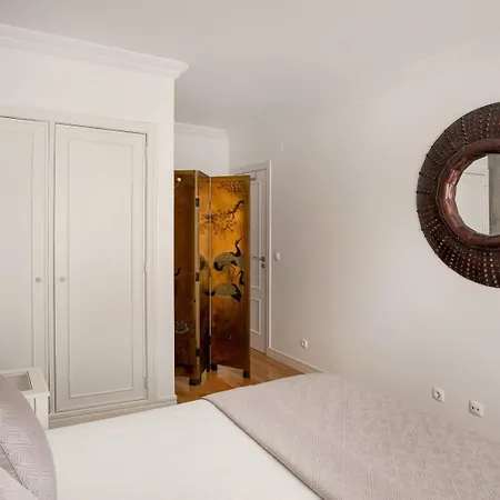 Exclusive | Bairro Alto Feel